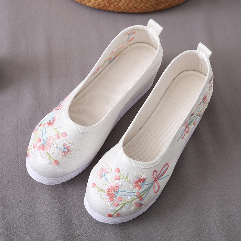 Giày cổ trang Trung quốc thêu hoa