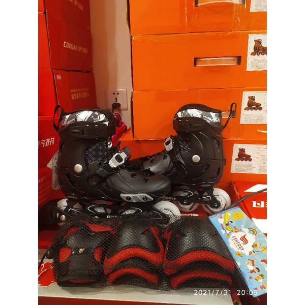 Giày patin W198-QS màu đen phiên bản 8 bánh phát sáng