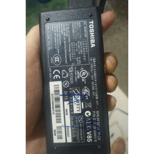 Nguồn adapter toshiba 15v 4a cho laptop hàng chính hãng