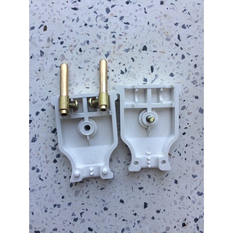 Phích cắm chống vỡ lioa