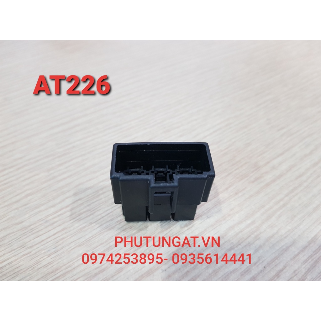 Nhựa sạc đầu cái Màu Đen 6 Lỗ 6p 6.3 - AT226