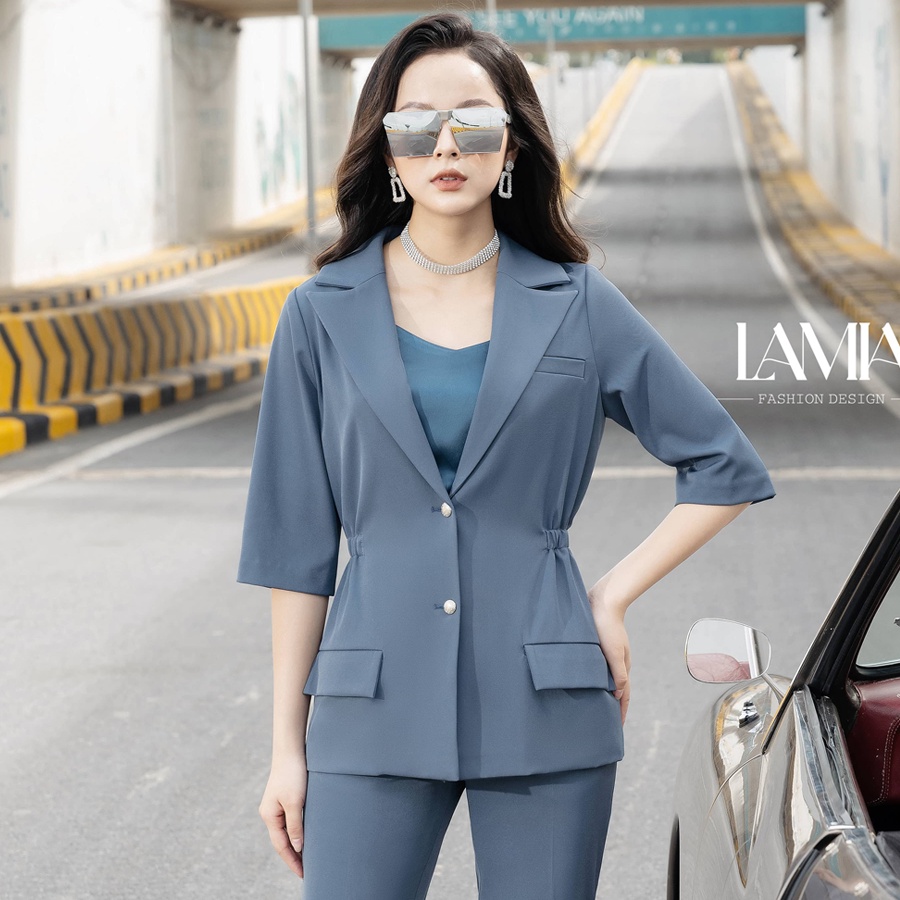 Vest Nữ Hè Màu Xanh Dương Dáng Suông Bo Cong Túi Đối Xứng Cá Tính LE093
