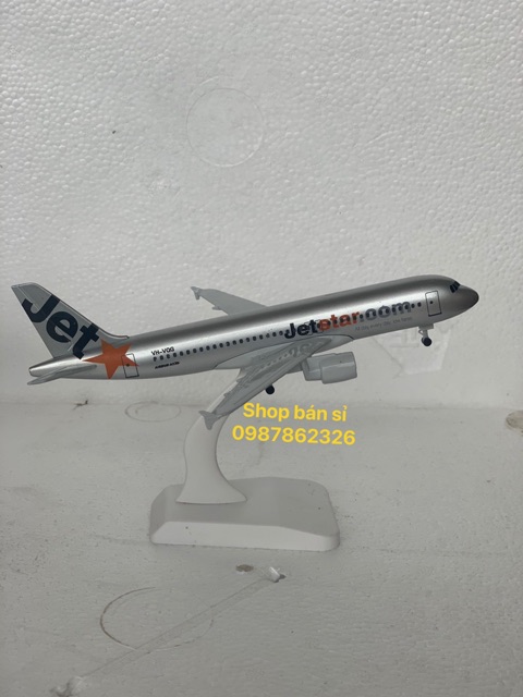 ⚡FREESHIP⚡ RẺ NHẤT⚡ Mô hình máy bay tĩnh A320 Bamboo Airways 20cm có bánh xe