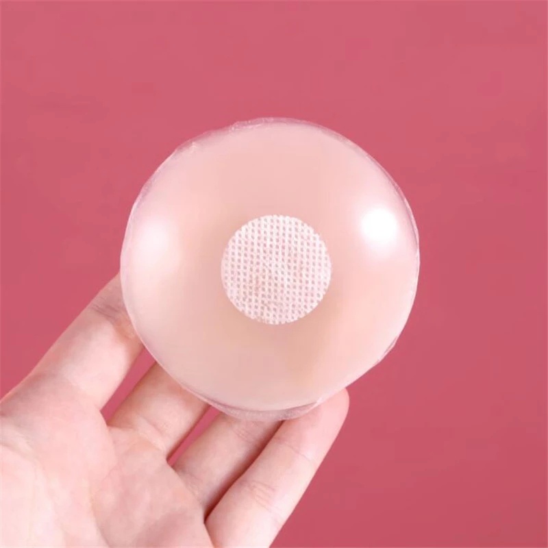 Miếng Dán Ngực Bằng Silicone Tự Dính Vô Hình Tiện Dụng