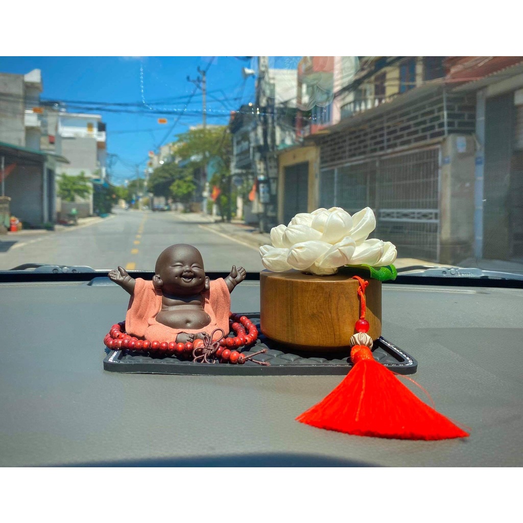 Tượng ông thần vui vẻ cùng mộc liên hoa, set chú tiểu cùng đài sen trắng