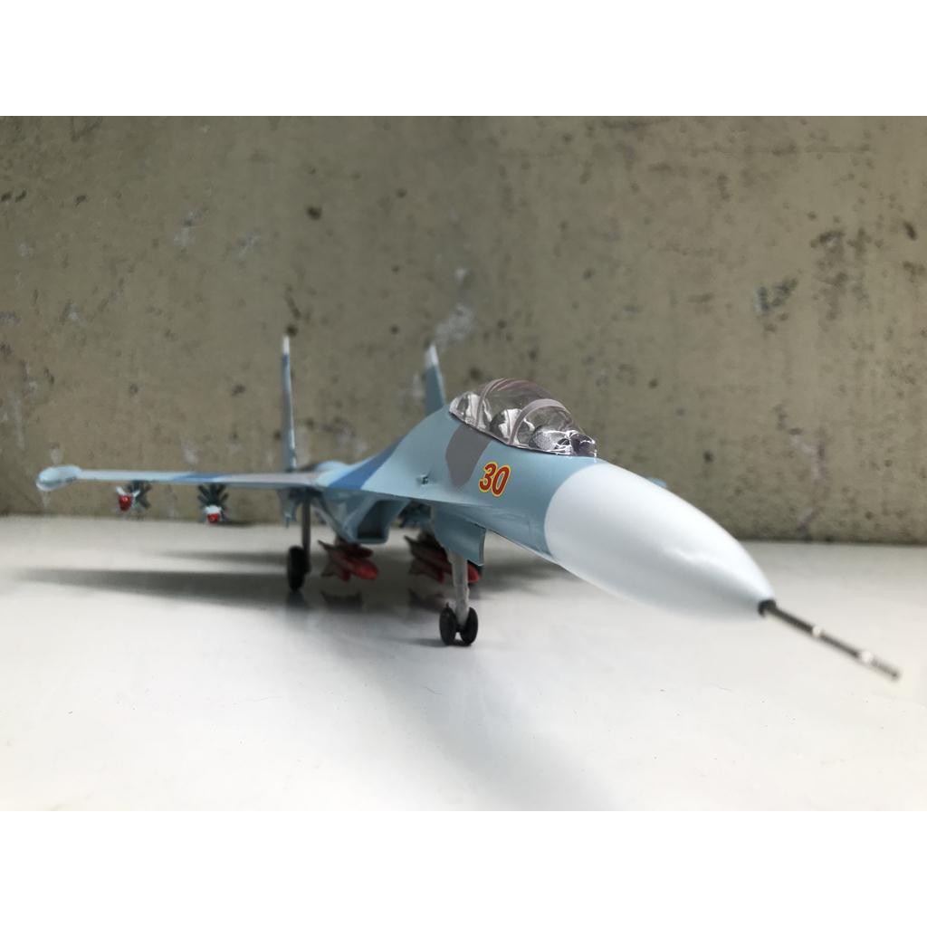 Mô hình Máy báy SU-30 1:72