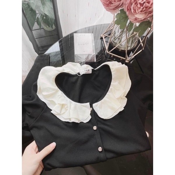 ÁO TRỄ VAI CỔ BÈO TRẮNG