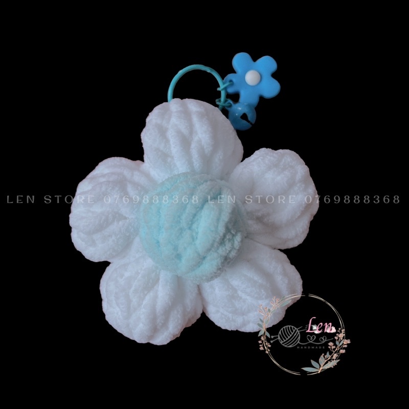 Charm móc khóa hoa cúc bằng sợi bông mềm mại - phụ kiện thời trang handmade