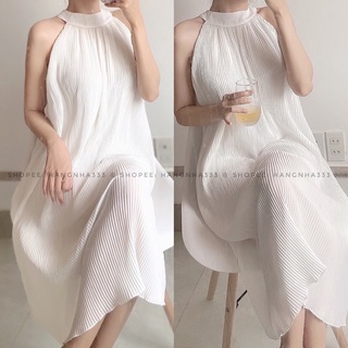 Đầm voan cổ yếm