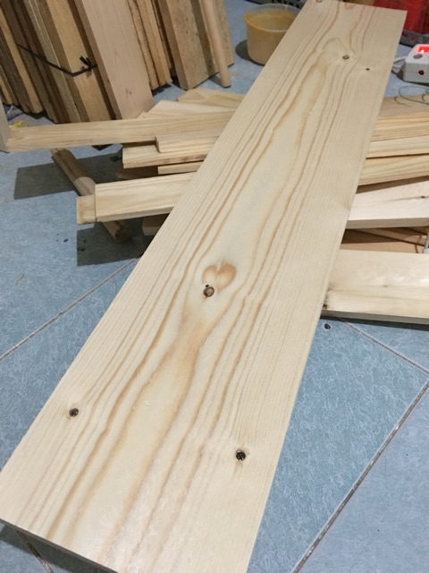 Tấm gỗ thông mới mặt lớn dài 1m rộng 20cm dày 2cm được bào láng 4 mặt