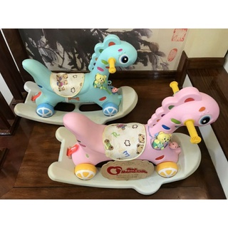 Ngựa Bập bênh chòi chân cho bé