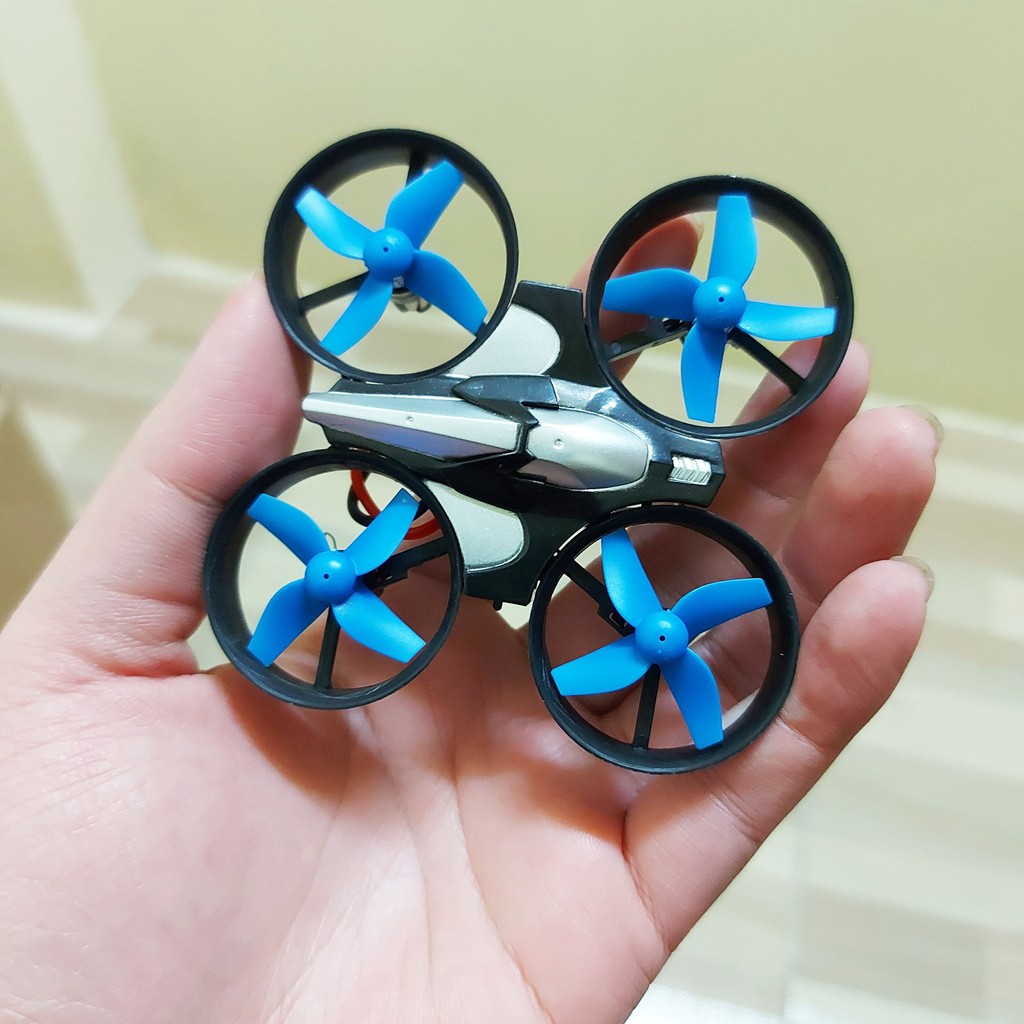 Máy bay điều khiển, máy bay flycam mini điều khiển từ xa, 4 cánh,siêu đầm cân bằng, lật 360 độ.