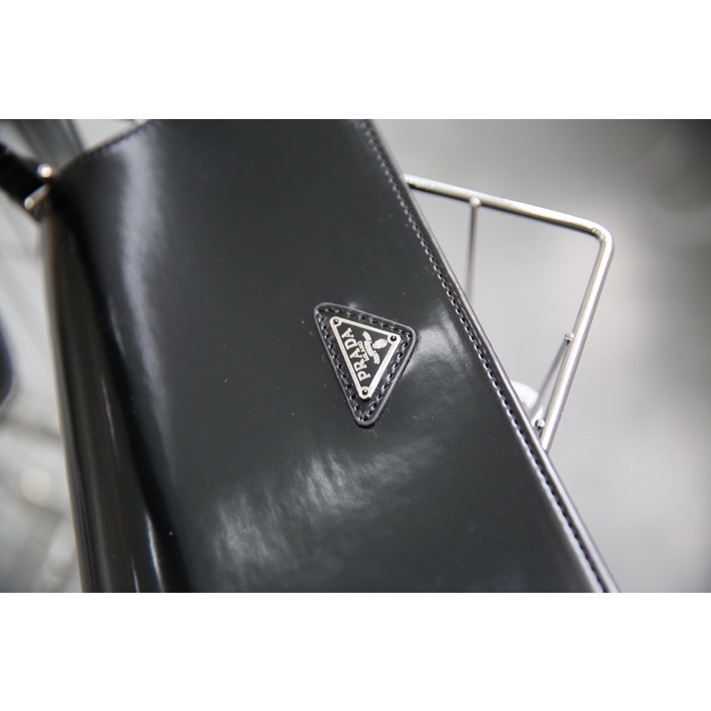 Túi Prada kẹp nách 2022 hàng fullbox, ruy băng, nguyên seal 2 mầu : Trắng & Đen nhỏ sang nha