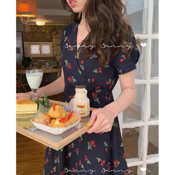 Đầm hoa nhí vintage cổ tim ngắn tay dáng suông Hàn Quốc - Roxie | BigBuy360 - bigbuy360.vn