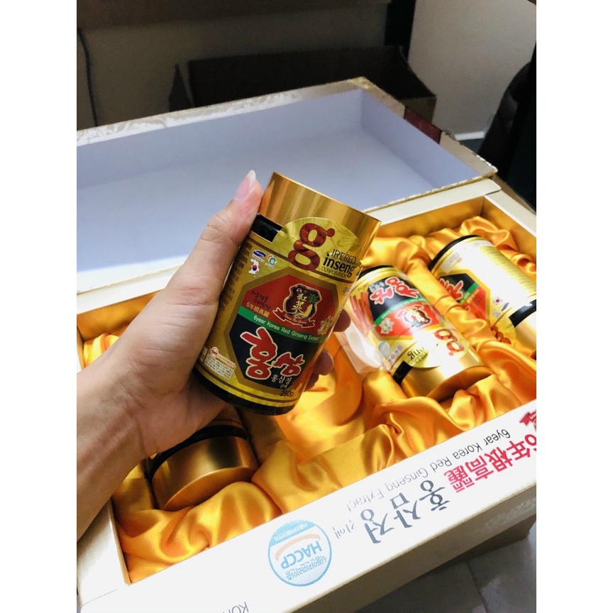 Cao hồng sâm Hàn Quốc 6 năm tuổi ( hộp 4 lọ x 250gr)