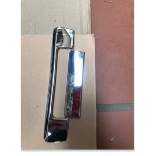 Ốp tay nắm cốp xe ford ranger 2016-2021