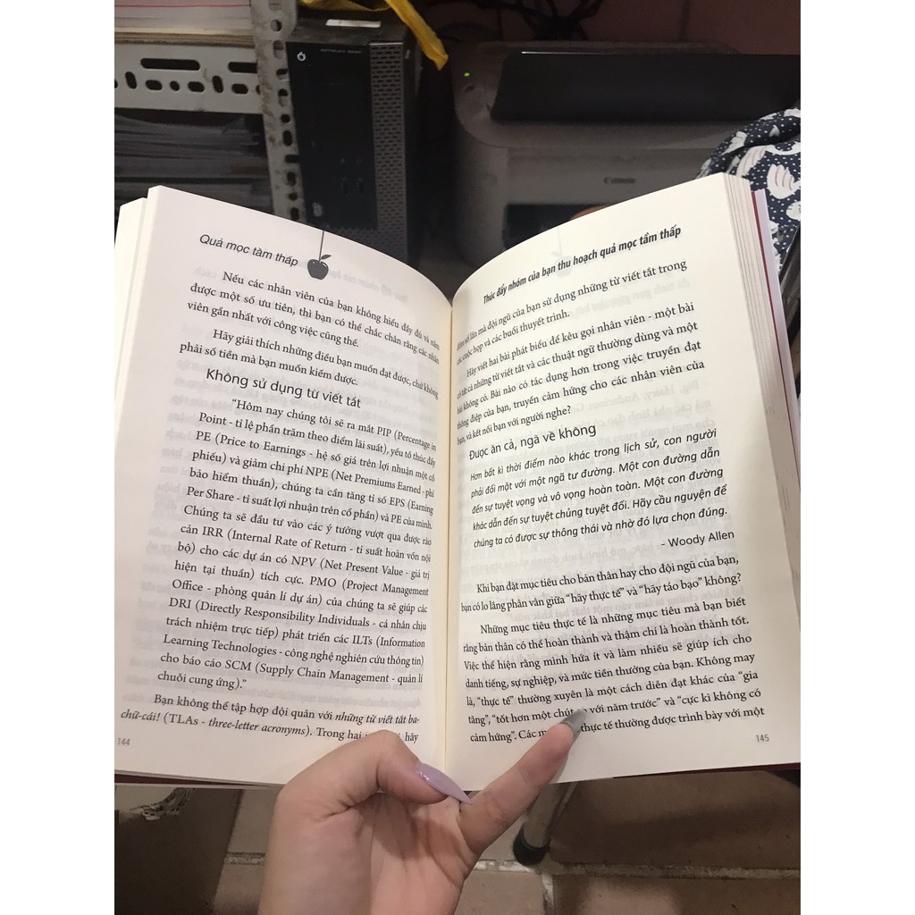 Sách: Quả Mọc Tầm Thấp - Ý Tưởng Đáng Ngạc Nhiên Giúp Cải Thiện Năng Suất Và Lợi Nhuận