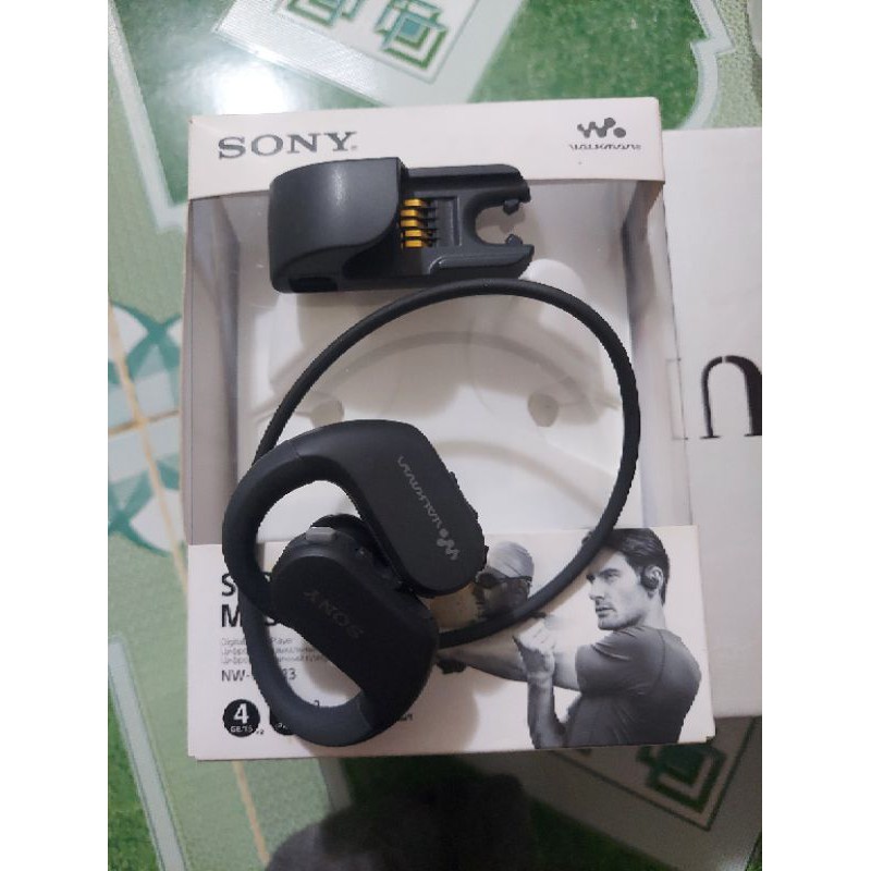 Máy nghe nhạc Sony Walkman NW - WS413 ( Like New 98%)