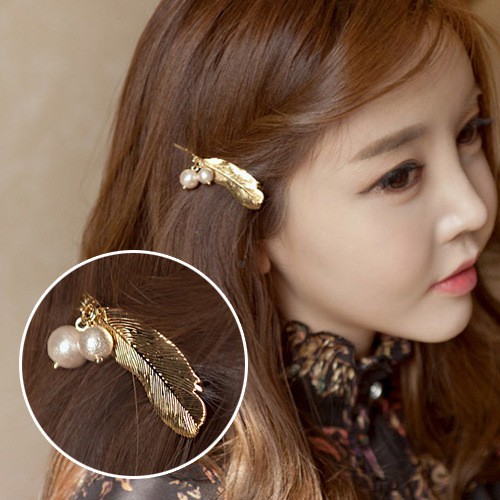 K82 Kẹp tóc lông vũ đính châu nhỏ xinh