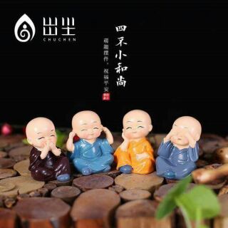 Sỉ set 4 chú tiểu phong thủy