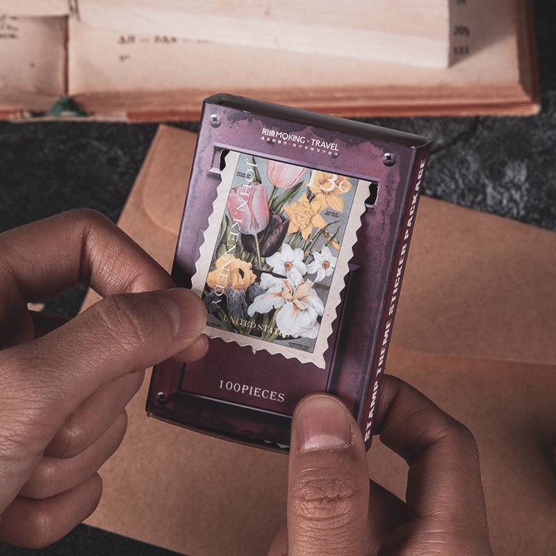 Hộp gồm 100 tem dán dùng trang trí hoặc làm phụ kiện chụp ảnh với kiểu dáng cổ điển đẹp mắt