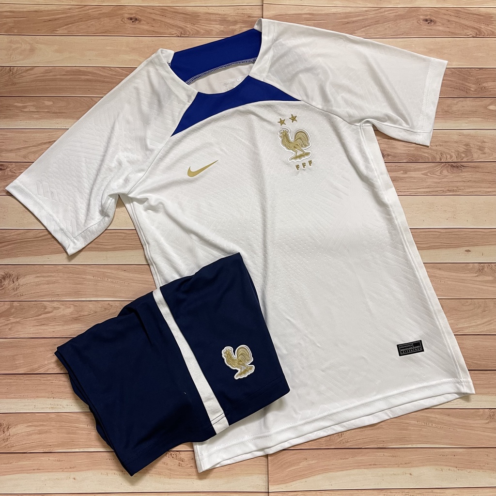 Áo Bóng Đá Đội Tuyển Pháp WC 2022 - Chuẩn Mẫu Thi Đấu - Vải Polyester Gai Thái Cao Cấp