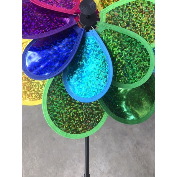 Chong chóng 2 tầng, loại mới màu sặc sỡ , tặng kèm keo