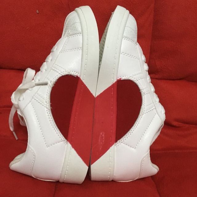 Giày tim hot chỉ 99k( theo dõi shop để đc tặng mặt nạ mật ong)