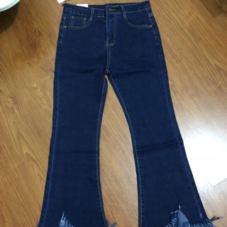 Quần bò ống loe ( jeans )