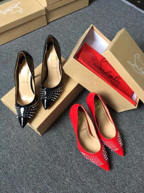 (ẢNH THẬT) - Giày cao gót Louboutin đinh tán | BigBuy360 - bigbuy360.vn