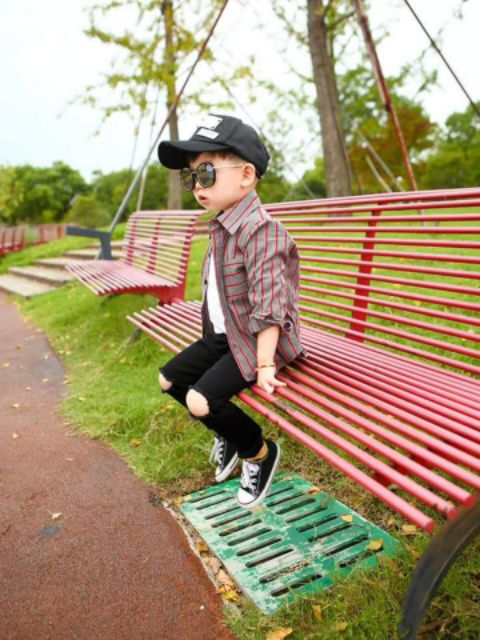 Quần jeans rách gối co giãn