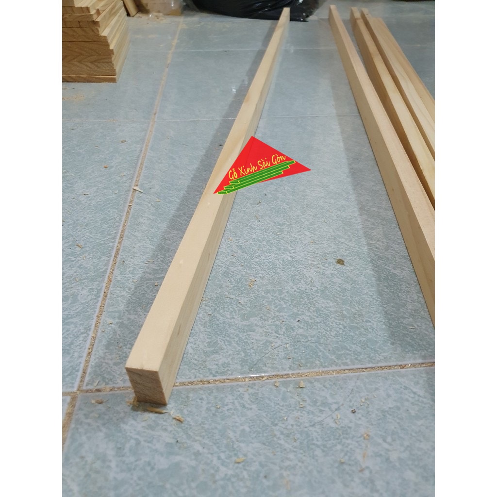 Thanh gỗ thông vuông dài 1m5, rộng 3cm, dày 1.5cm đã bào láng đẹp 4 mặt