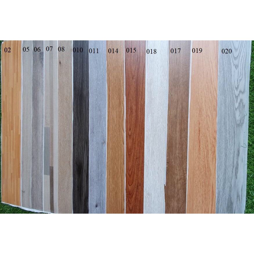 Sàn nhựa giả vân gỗ loại 1 có sẵn keo Vân sần, độ dày 1.8mm