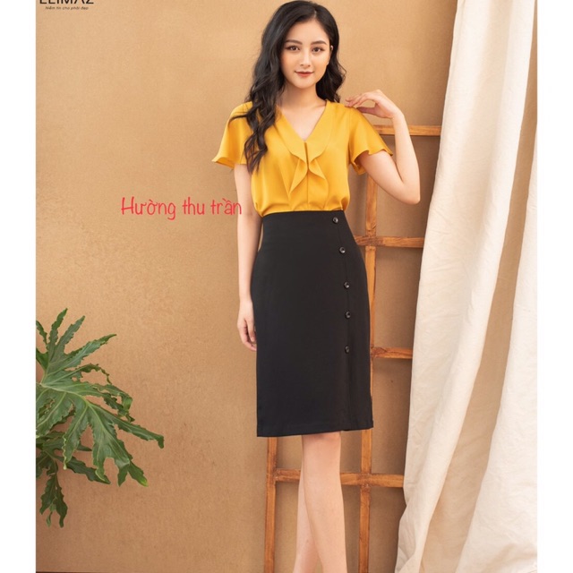 Chân Váy Công Sở Phối Cúc Sườn Dài Đến Gối