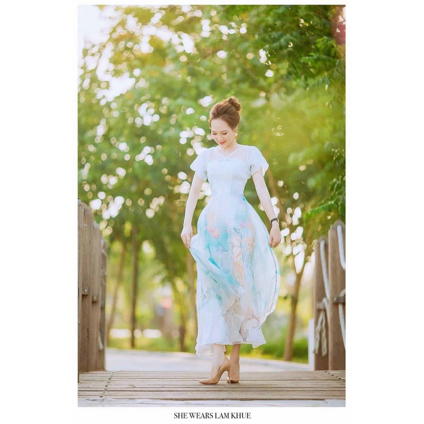 Áo dài cách tân thêu hình cô gái vải oganza cao cấp