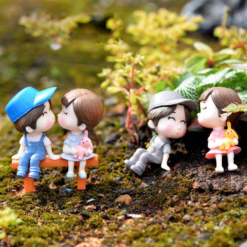Mô hình cặp đôi trai gái trang trí tiểu cảnh mini, terrarium, chậu cây