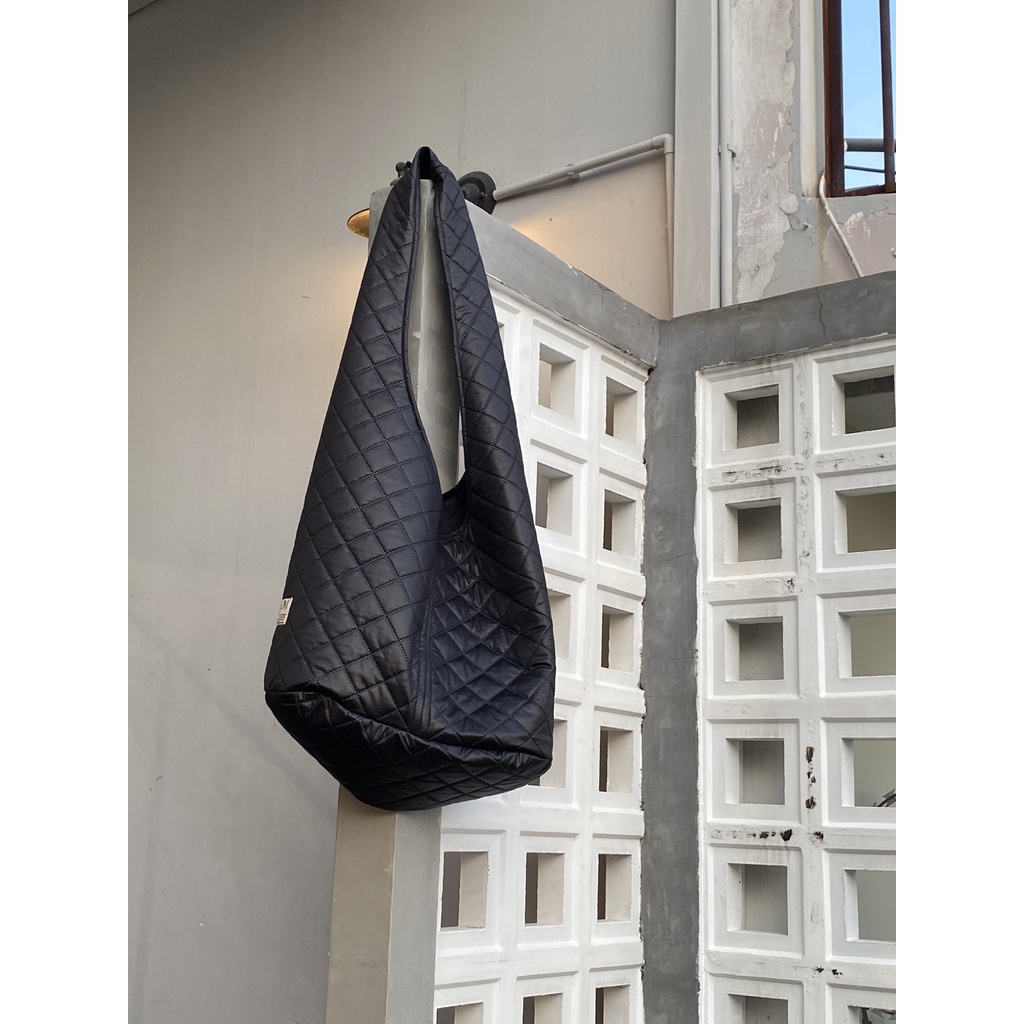 Túi đeo chéo nam nữ vải phao chần bông OM.stu size lớn - THANH THẢO BAG