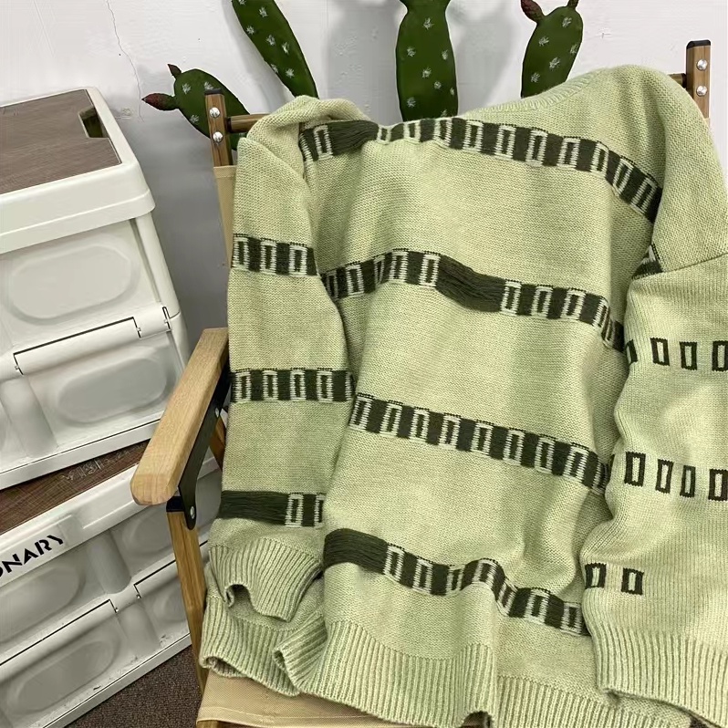 Áo sweater Dệt Kim Tay Dài Cổ Tròn Họa Tiết Kẻ Sọc Màu Xanh Lá Phong Cách Vintage Thời Trang Cho Nam Và Nữ