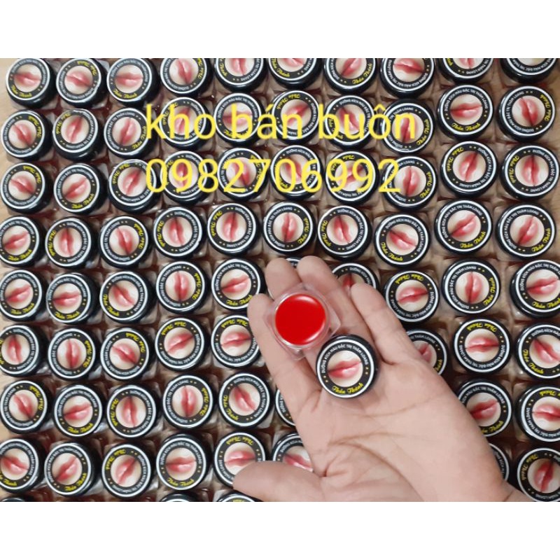 Dưỡng gấc sáp ong