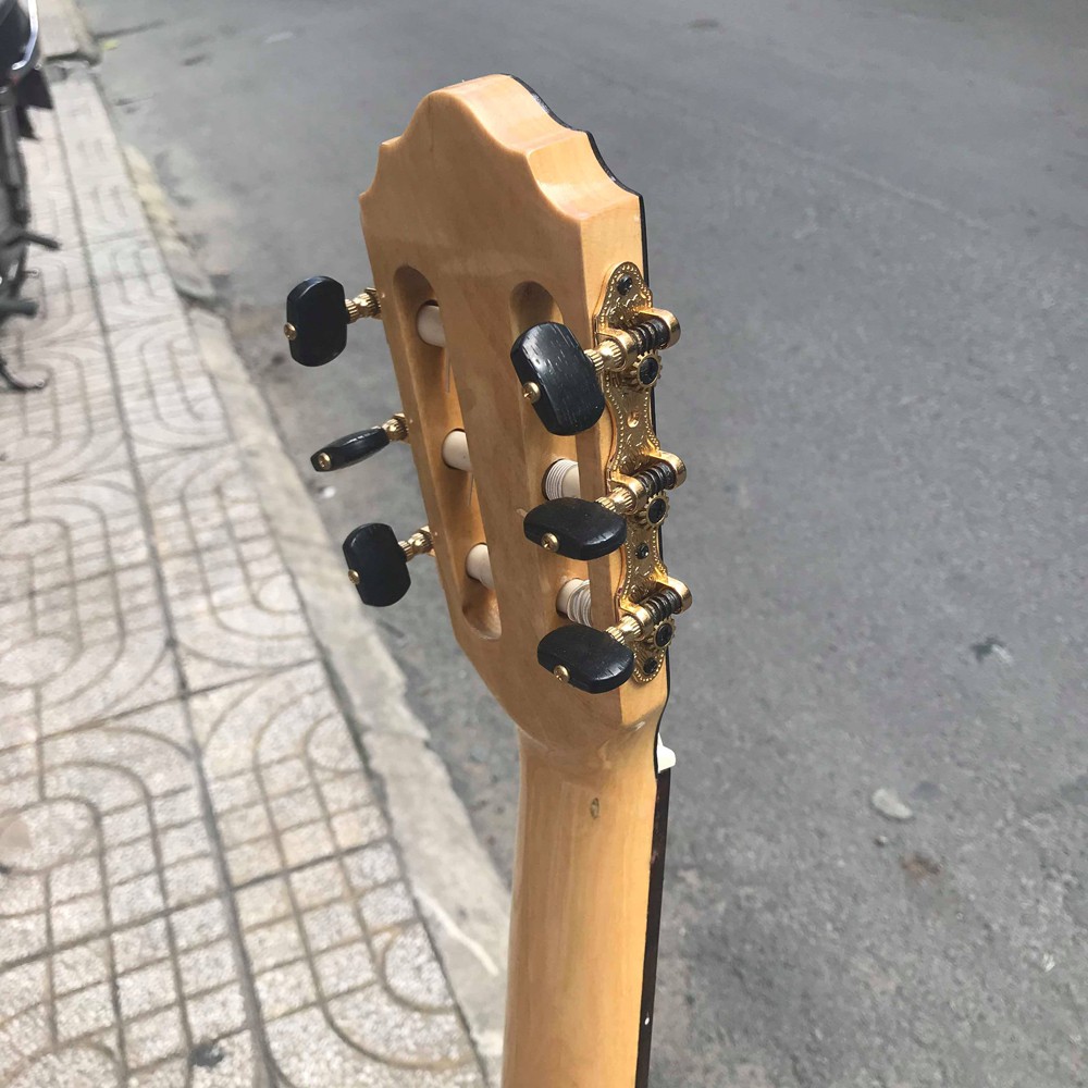 ĐÀN CLASSIC GUITAR SỒI HỘT CAO CẤP TẶNG FULL PHỤ KIỆN