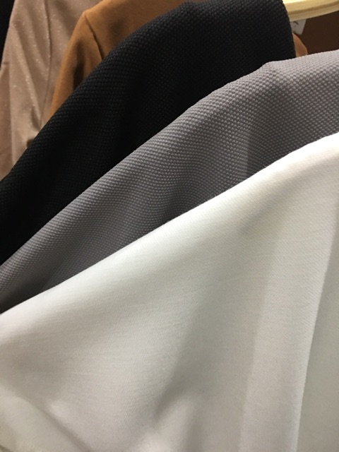 Váy xếp li eo hàng thiết kế