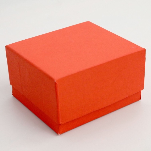 Hộp đồng hồ, quà tặng. Tặng gối bên trong