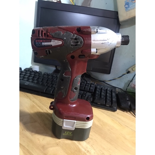 Máy bắn vít nhật bãi Ryobi 1220,1225 kèm pin 4ah