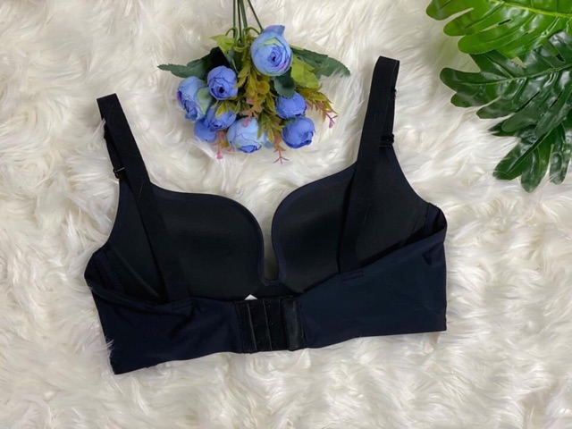 Áo lót xuất hịn