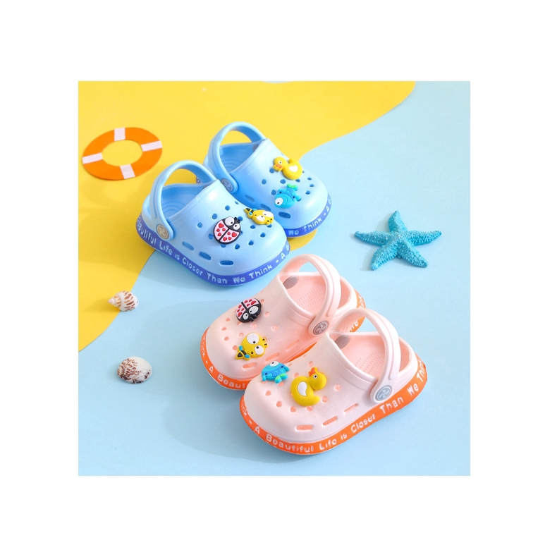 &lt;Hàng sẵn sàng&gt; Dép Baotou bé gái 1-8 tuổi Mềm mại Đáy trẻ mới biết đi Giày có lỗ chống trượt Mùa hè Mới