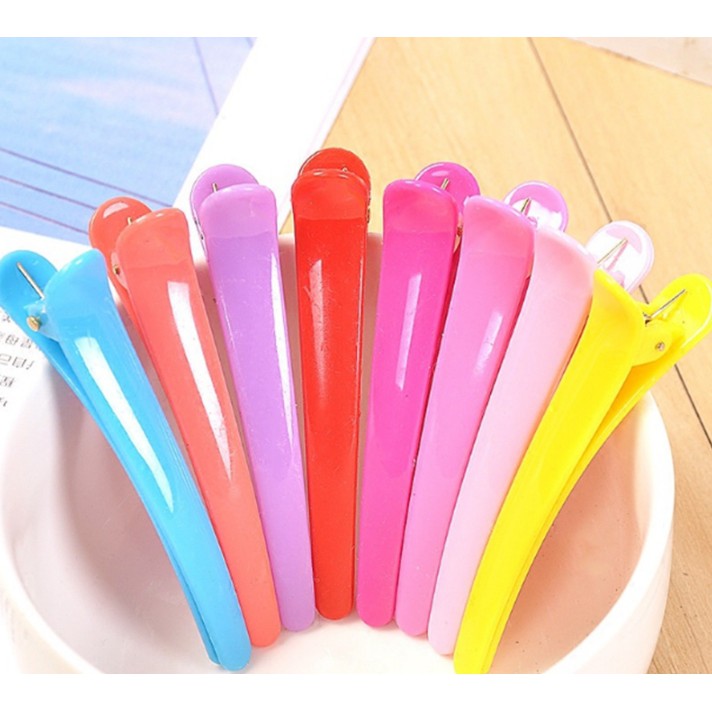 combo 20 kẹp tóc đủ màu. Giá 30k/20 cây. thích hợp dùng hàng ngày đi học, đi làm, đi chơi đều ok nha các bạn...