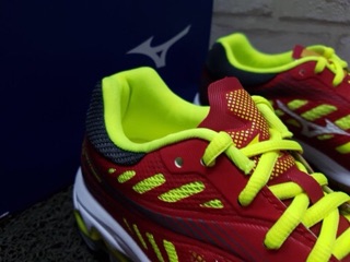 GIÀY MIZUNO LIGHTNING Z4 ĐỎ