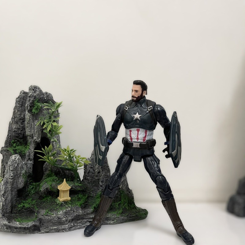 Đội trưởng Captain America cầm 2 khiêng bản mới mô hình Marvel