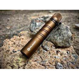 [New] Đèn pin Olight i3T EOS Desert Tan180 Lumens xa 60m