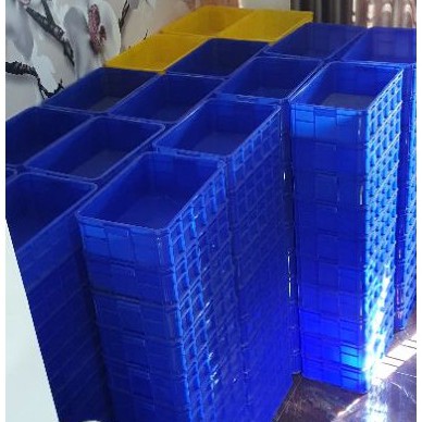 Khay nhựa nuôi cá sóng bít thấp kích thước 61x42x19